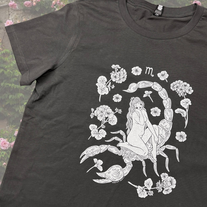 M - SAMPLE Scorpio Coal Maple Tee