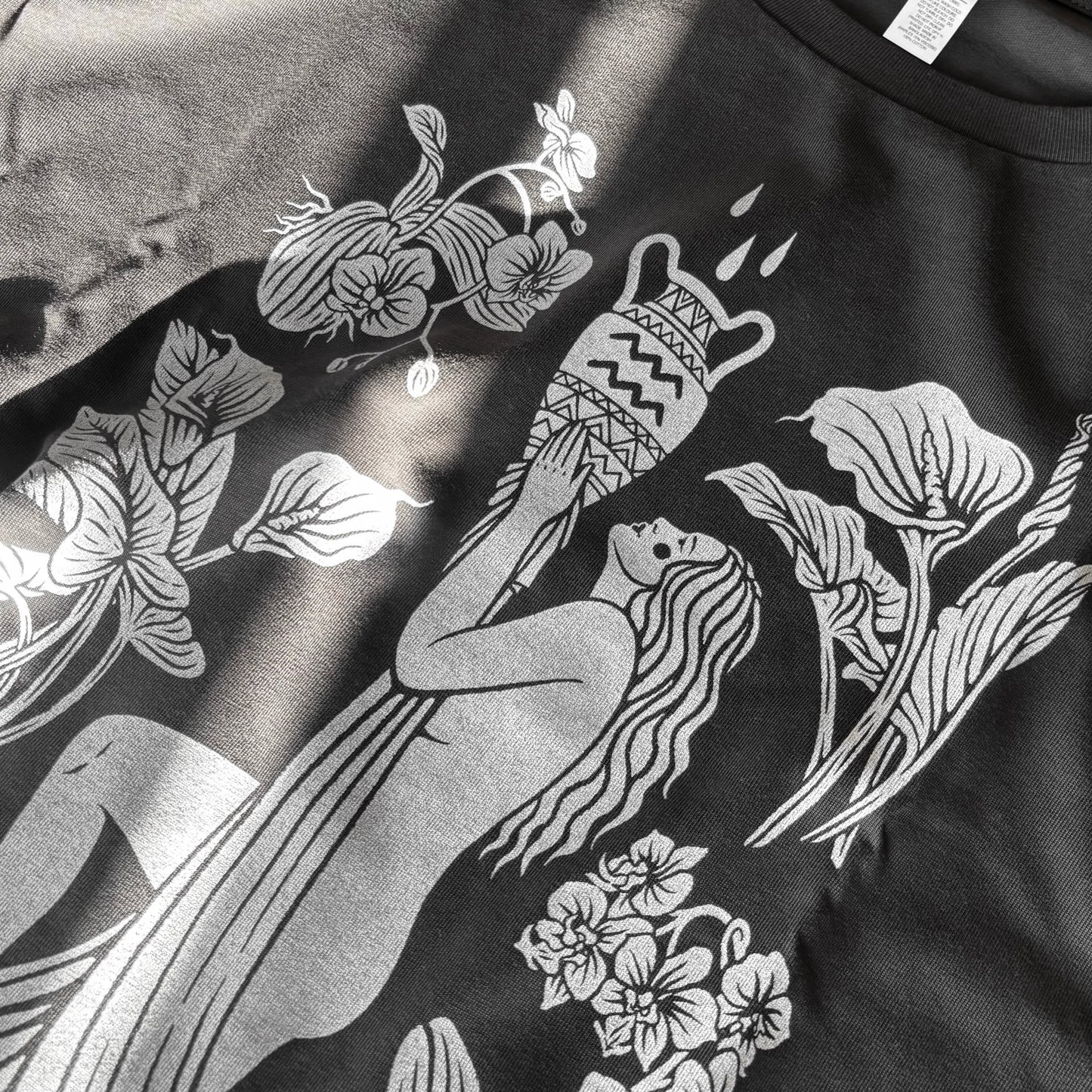 Aquarius Crop & Tee
